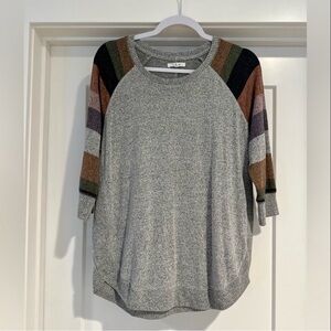 Women’s Medium Maurice’s Top